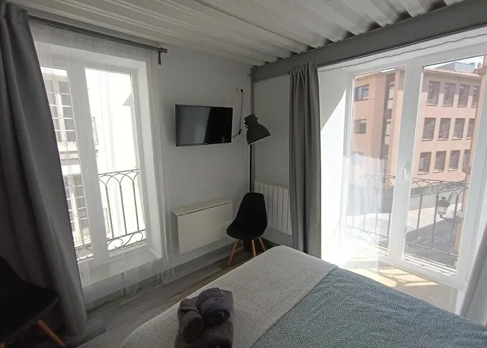Estudio Con Encanto En Casco Antiguo De Burgos P2