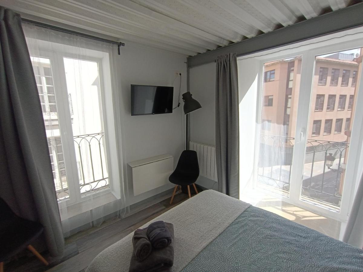 Apartamento Estudio En Casco Antiguo De *